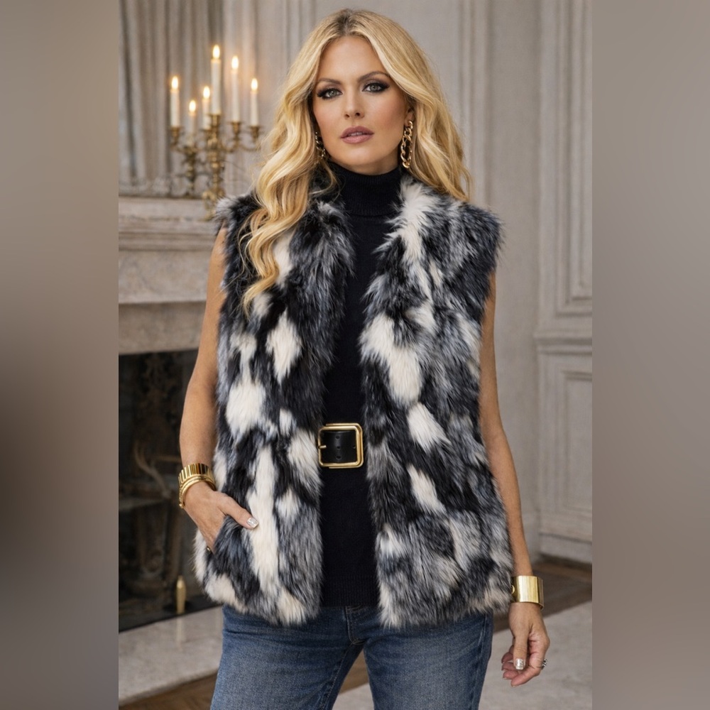 NWOT Baciano by Bacci Faux Fur Vest